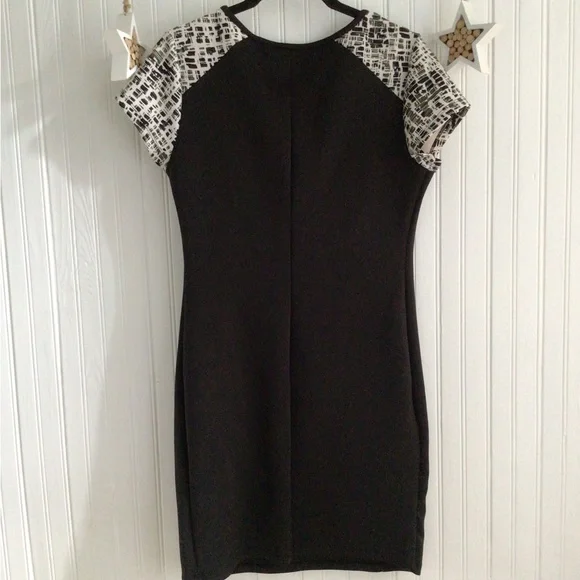 Dress 🌴 DEX - Picture 2 of 6